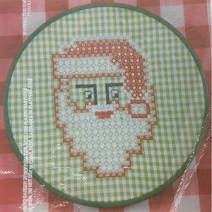 Santa Christmas Chicken Scratching Wall Decor Kit with 8" Framing Hoop NOS